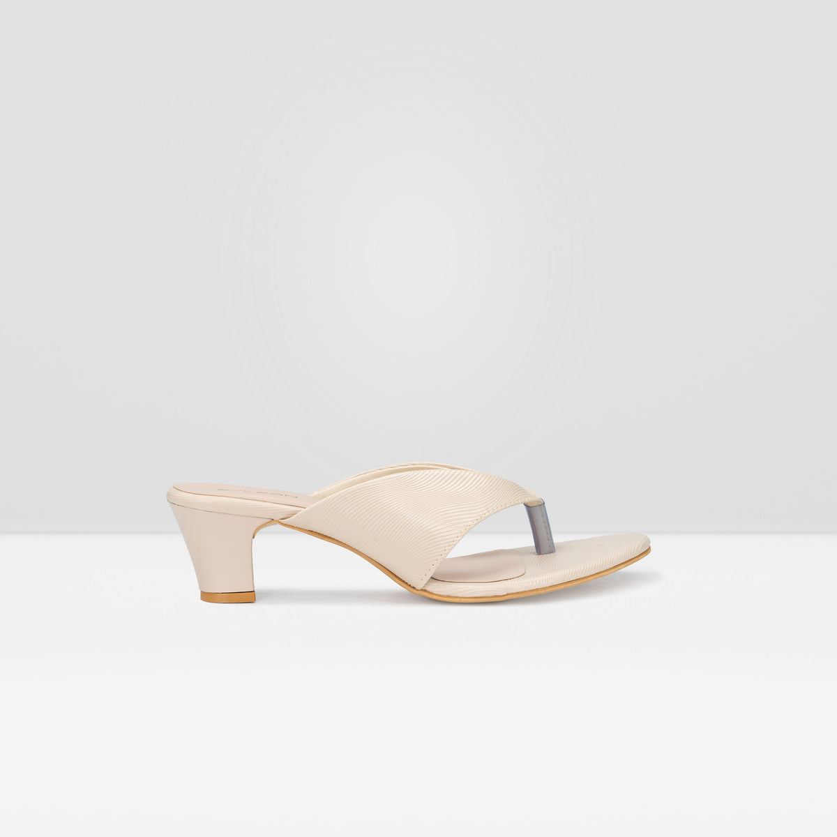 WOMEN BEIGE SOLID BLOCK HEELS CHAPPALS/SANDALS