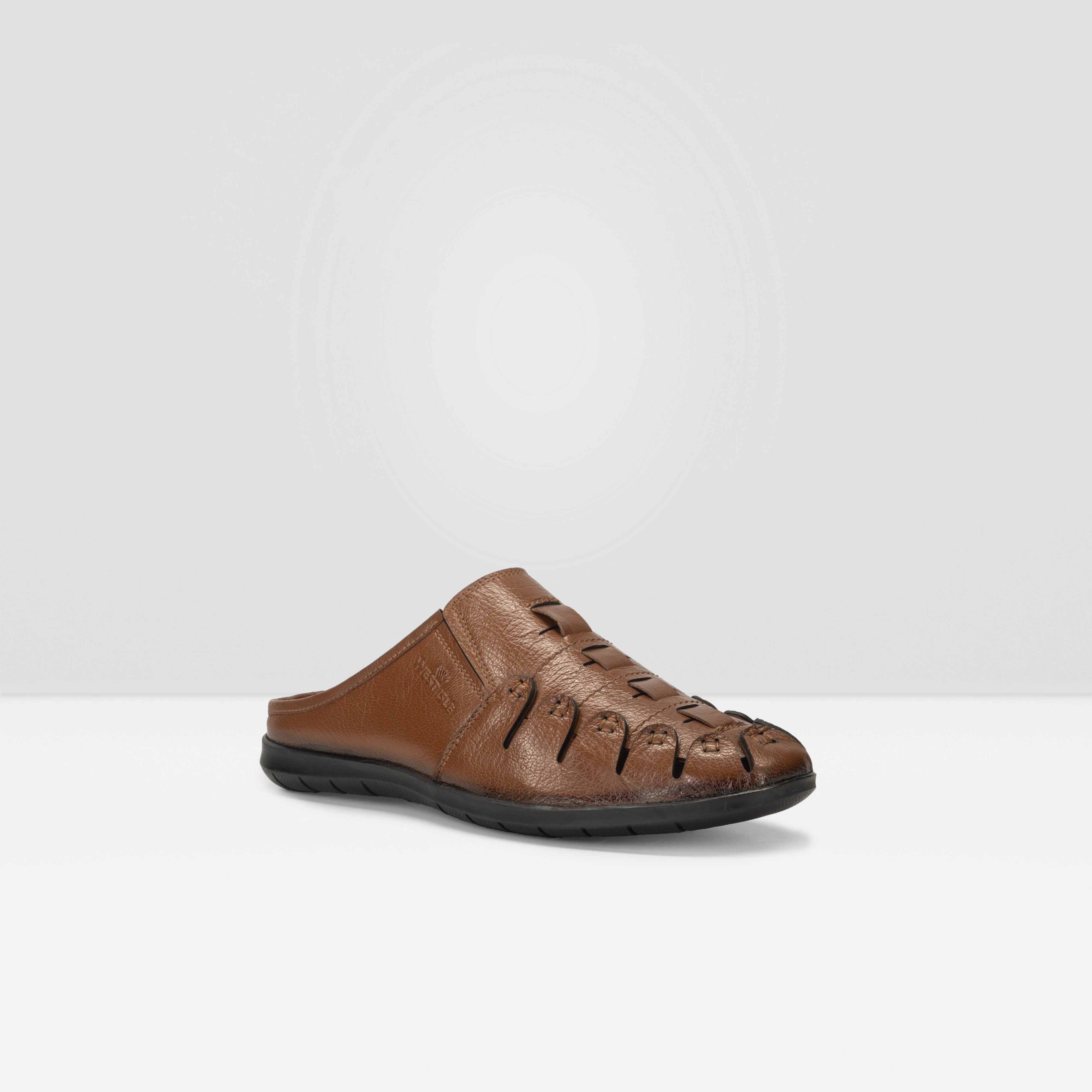 WEST ISLE MEN TEXTURED LEATHER SHOE-STYLE SANDALS