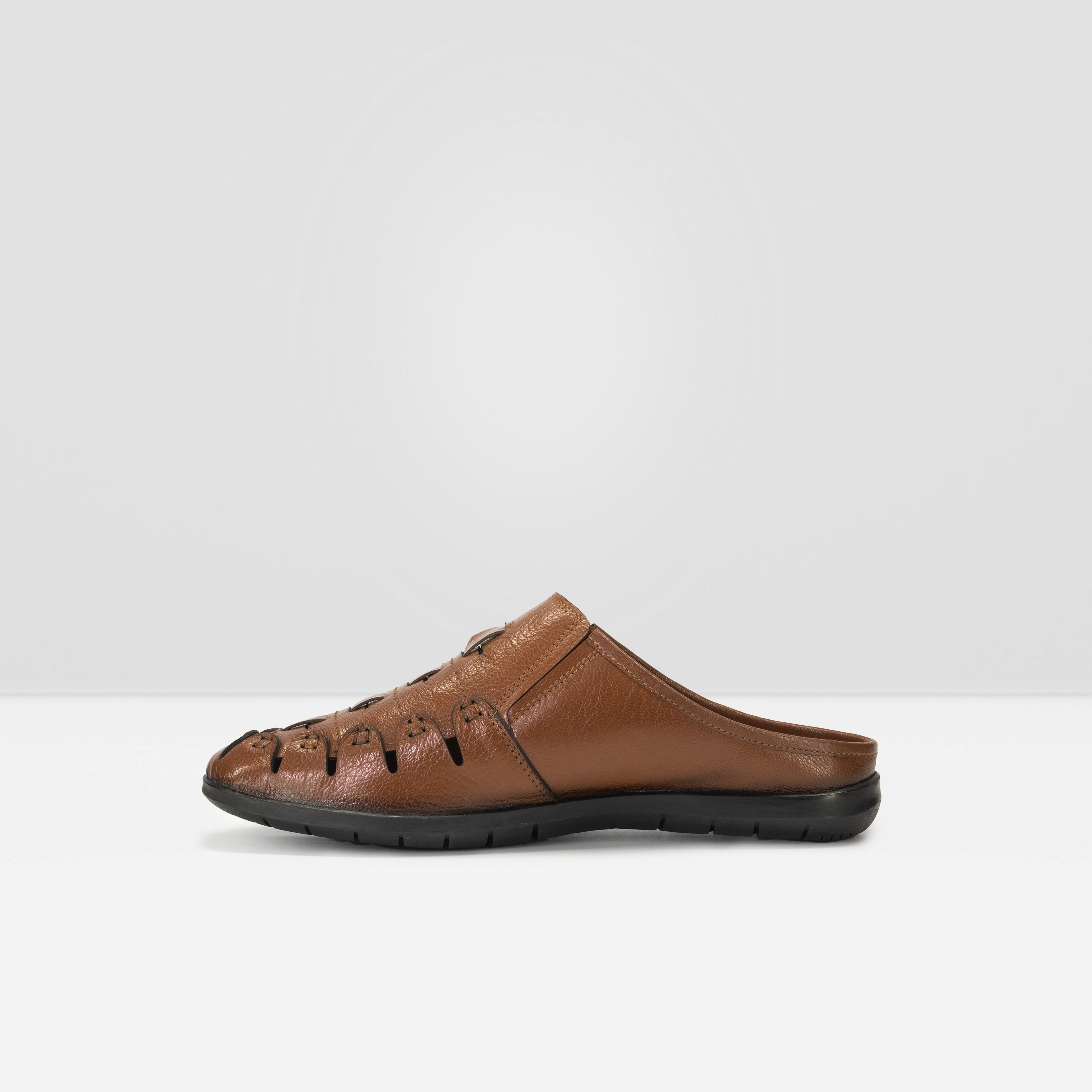 WEST ISLE MEN TEXTURED LEATHER SHOE-STYLE SANDALS